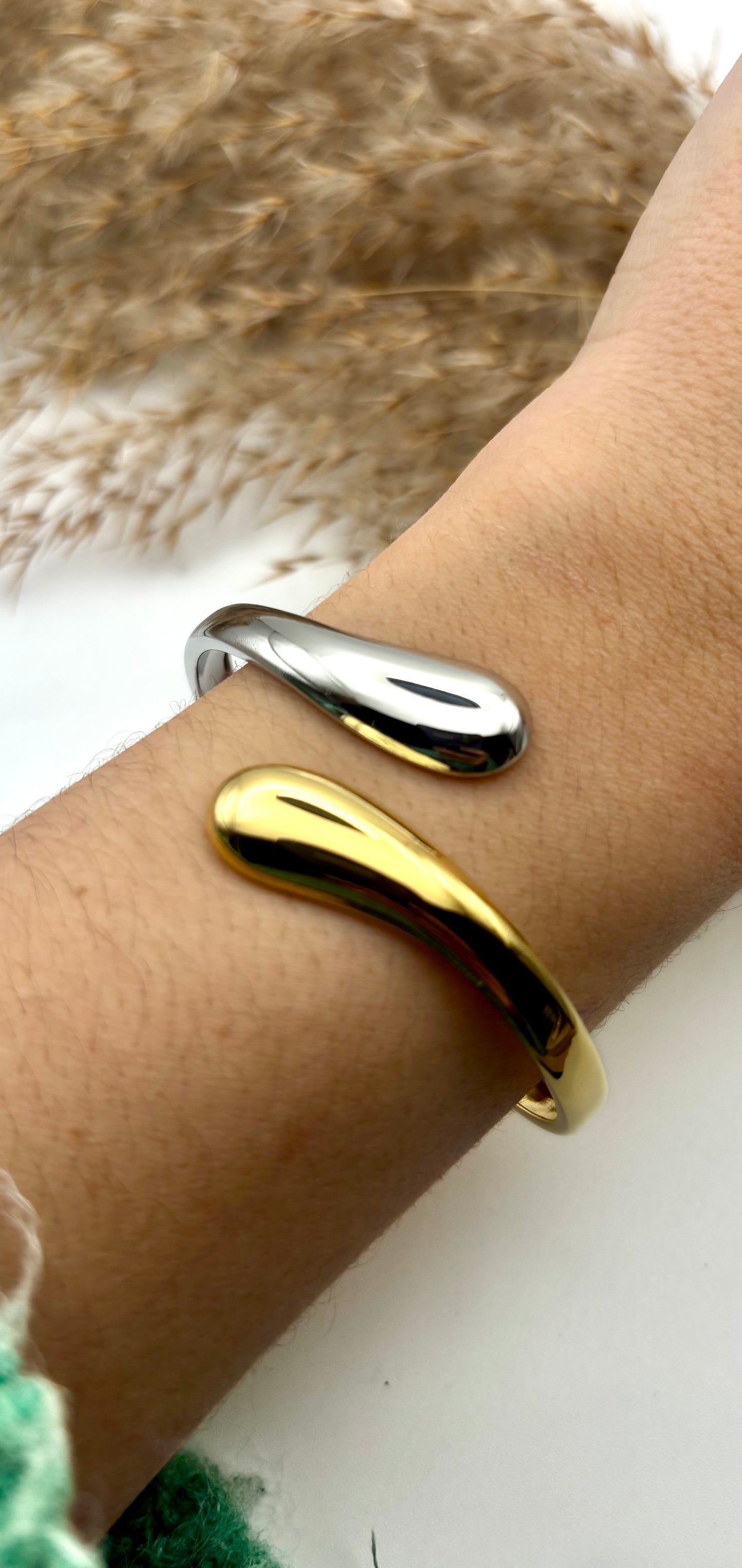 Χειροπέδα Besian