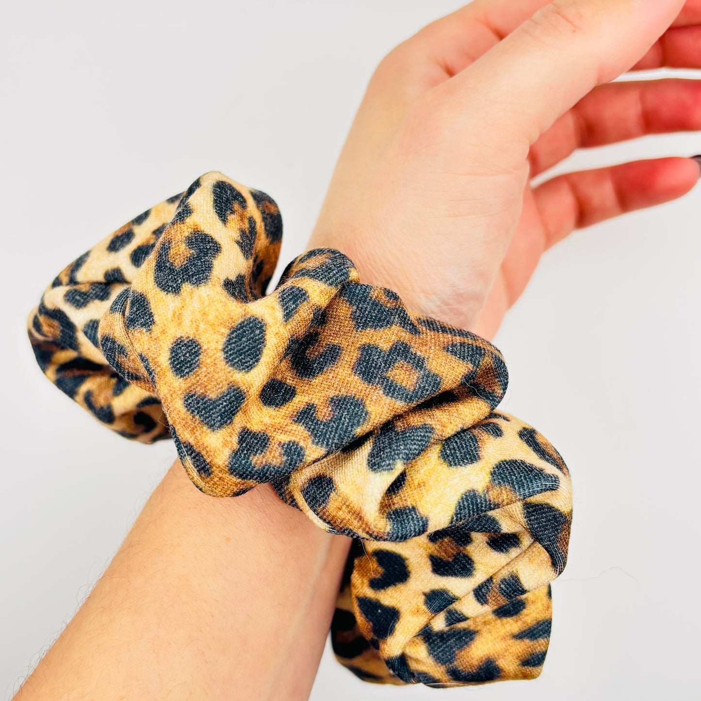 Scrunchie Brown