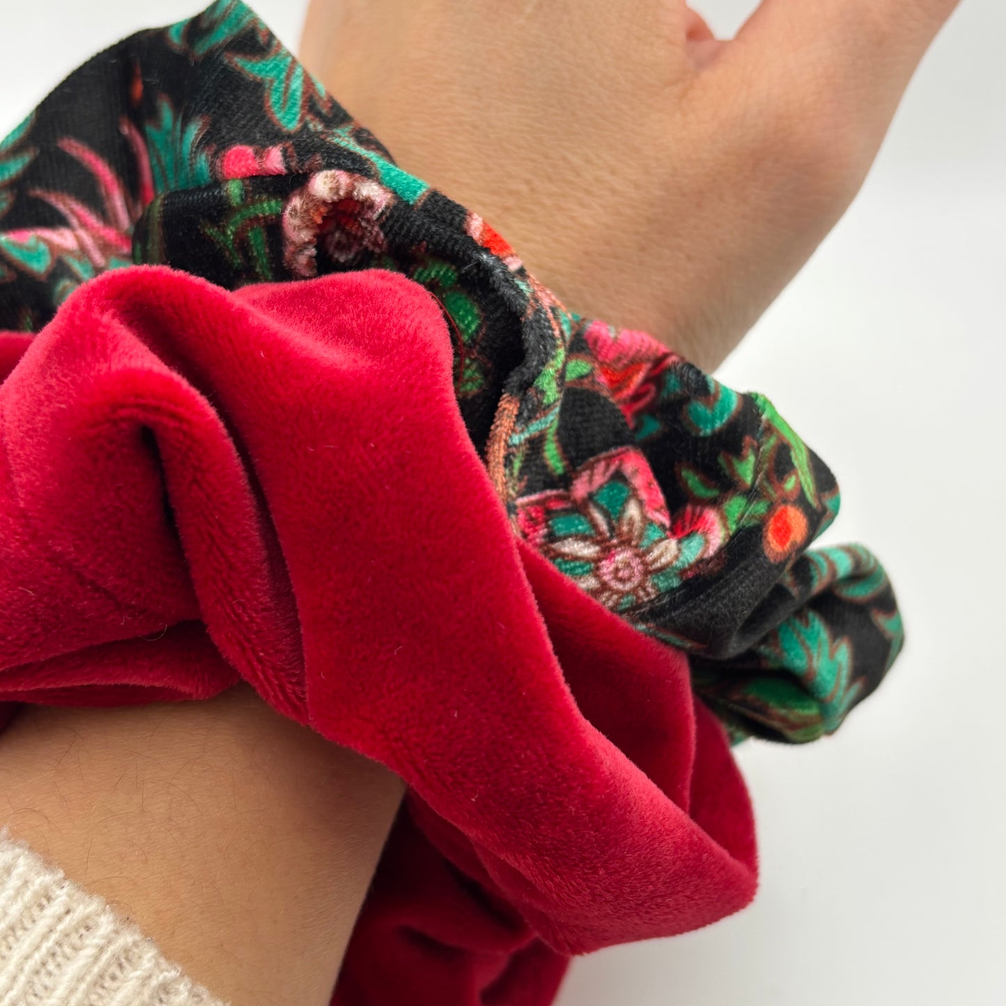 Scrunchies Μαλλιών (βελούδο)
