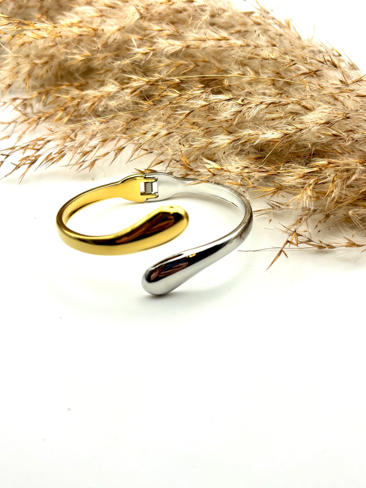 Χειροπέδα Besian