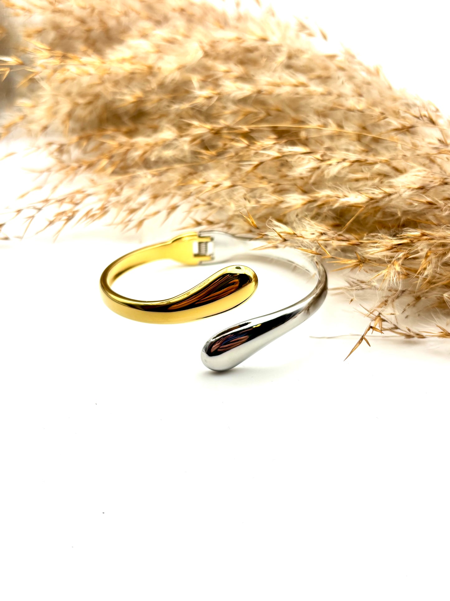 Χειροπέδα Besian